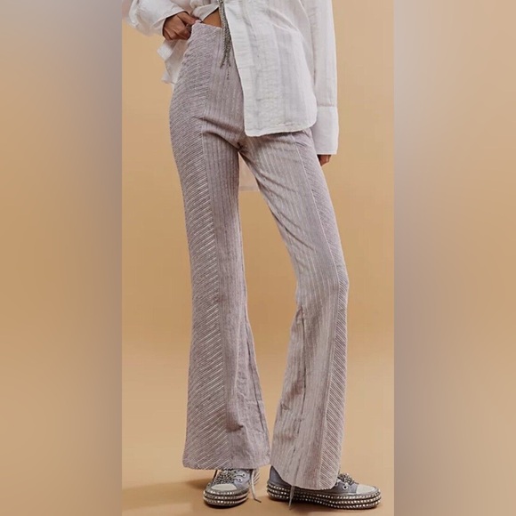 Free People slim pull on velvet flare pants - Picture 3 of 5